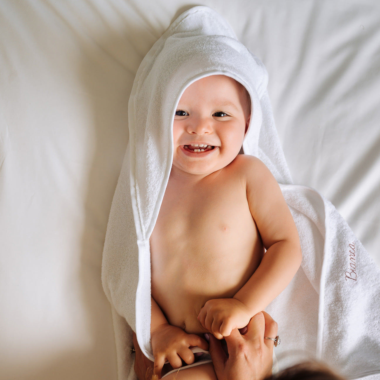 Baby Hooded Towel
- Ages 0-2- White- Cotton - Dalfilo