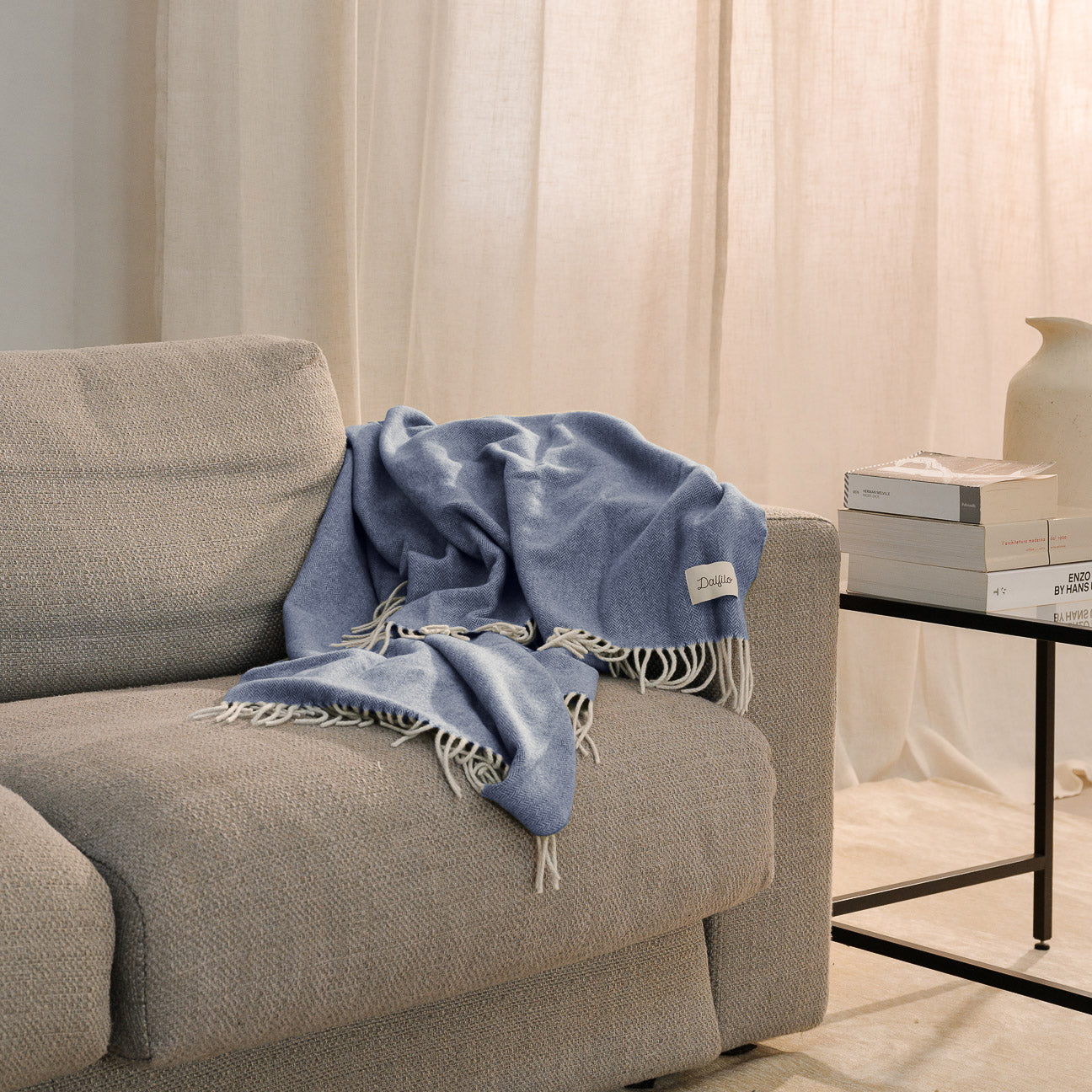 Wool Blanket Throw
- 130x180 cm- Denim- Regenerated Wool - Dalfilo
