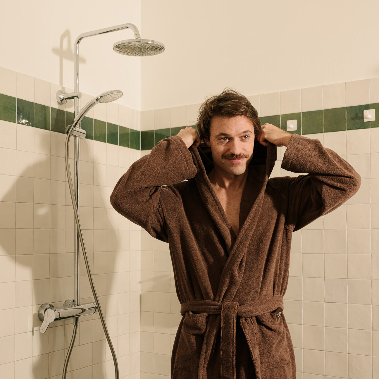 Hooded Sports Bathrobe
- S- Ebony- Cotton - Dalfilo