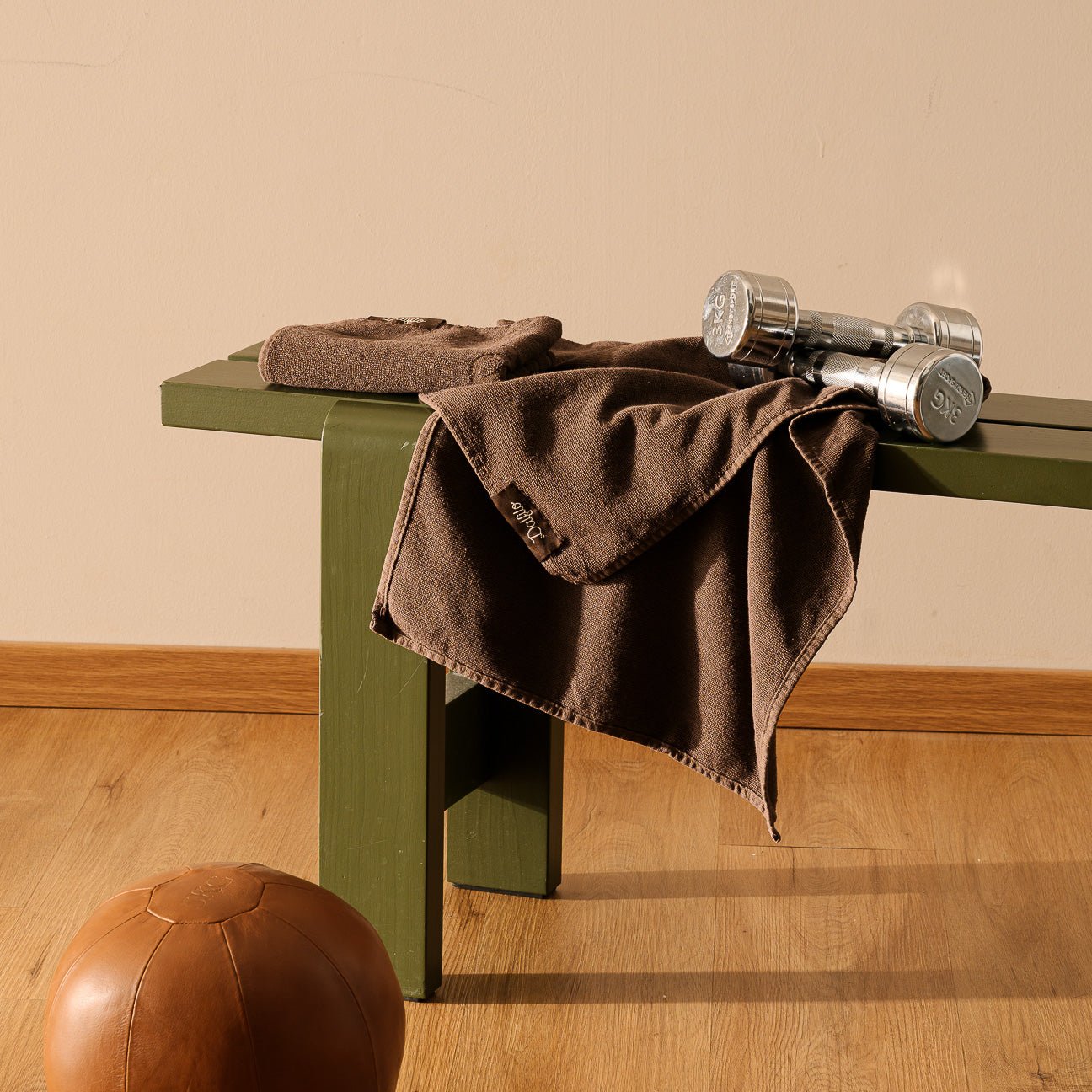 Medium sports towel
- 40x100 cm- Ebony- Cotton - Dalfilo