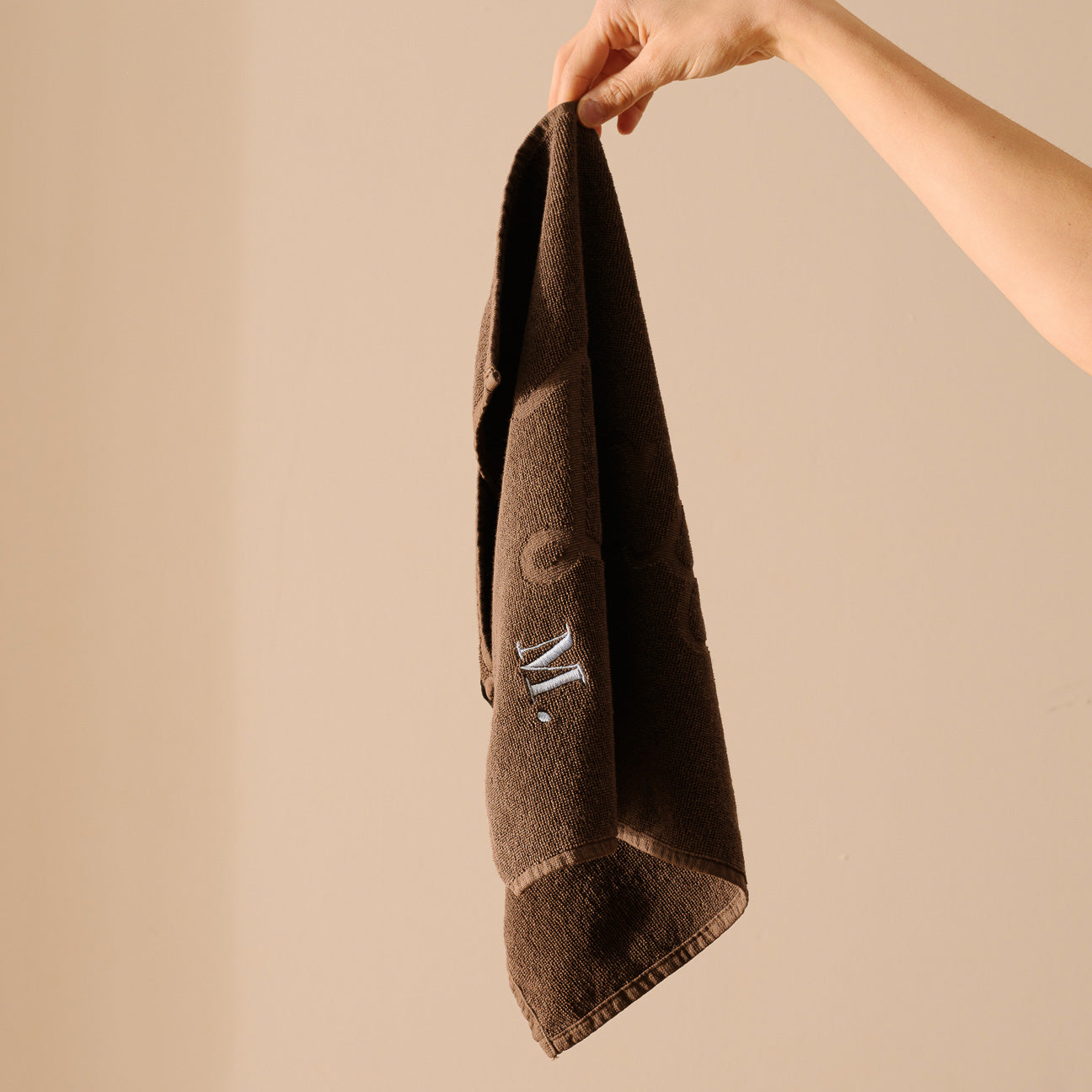 Medium sports towel
- 40x100 cm- Ebony- Cotton - Dalfilo