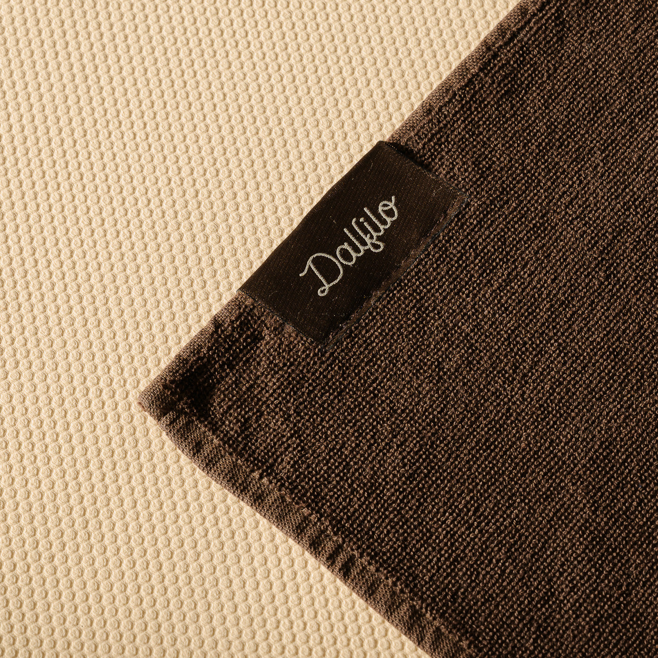 Medium sports towel
- 40x100 cm- Ebony- Cotton - Dalfilo