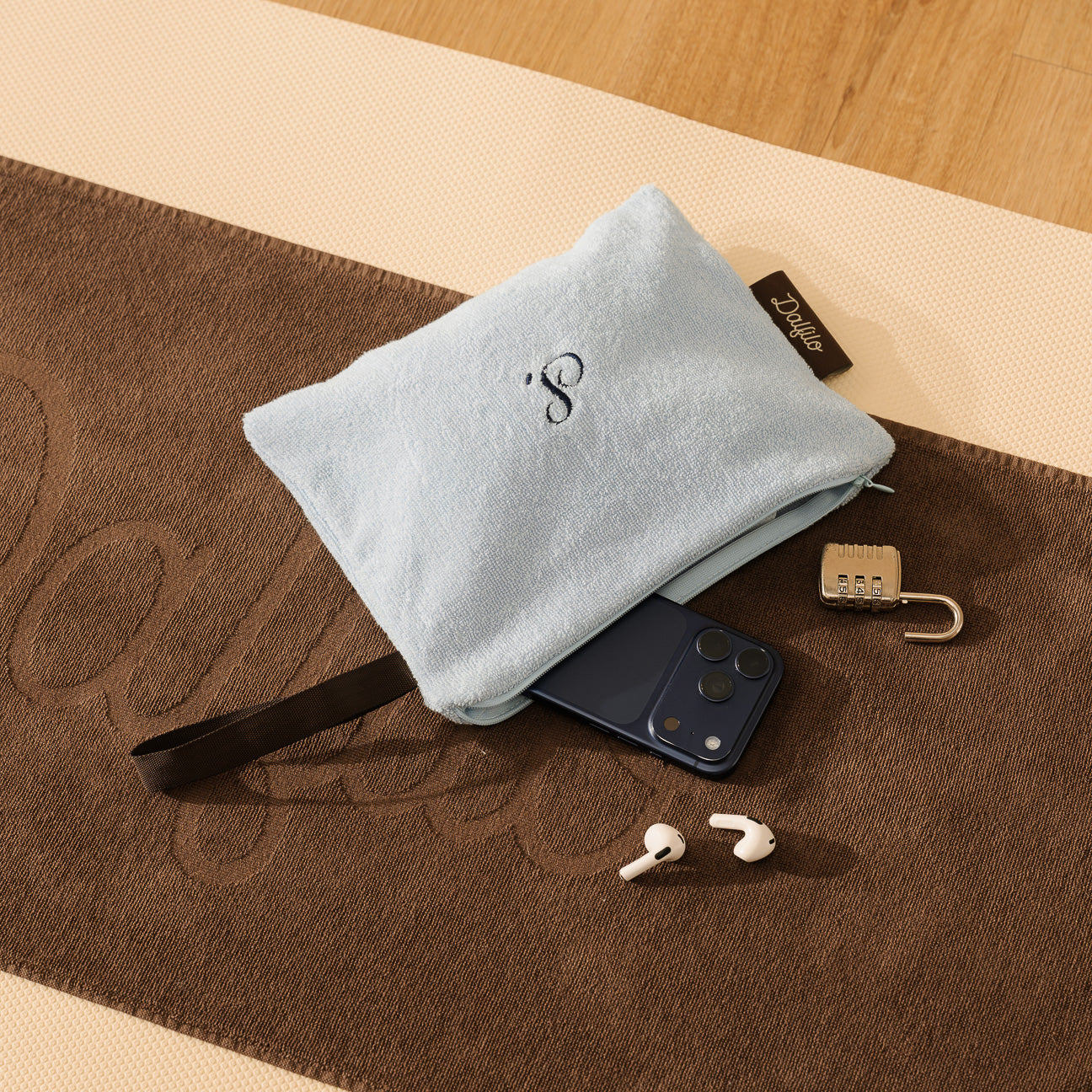 Medium sports towel
- 40x100 cm- Ebony- Cotton - Dalfilo