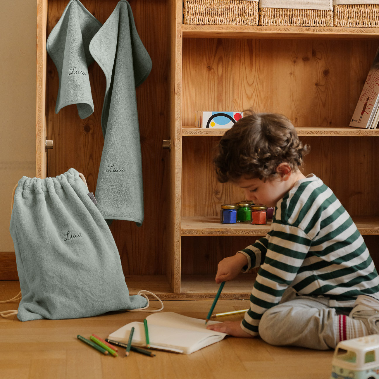 Kids Towel Set
- One Size- Sage Green- Cotton - Dalfilo