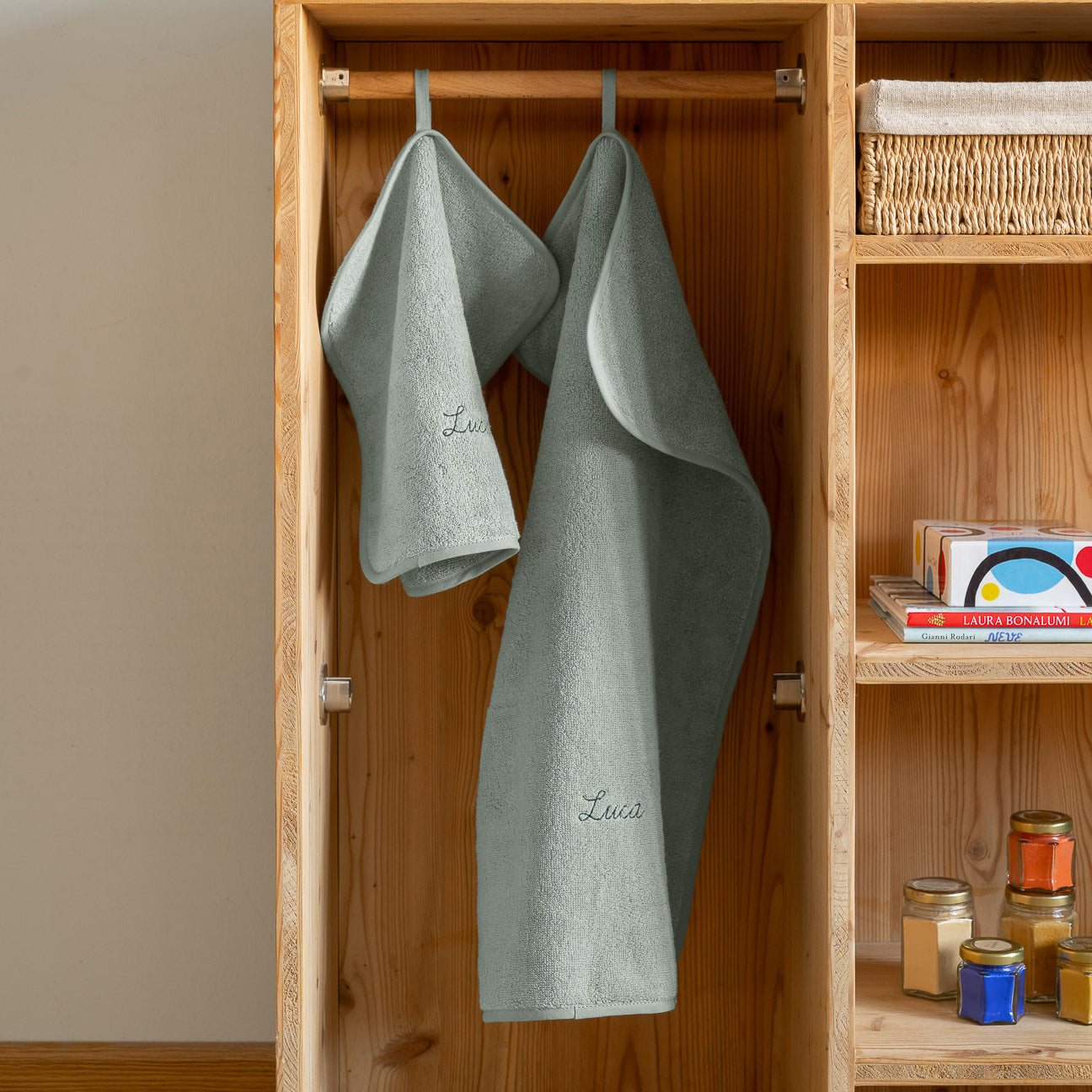 Kids Towel Set
- One Size- Sage Green- Cotton - Dalfilo