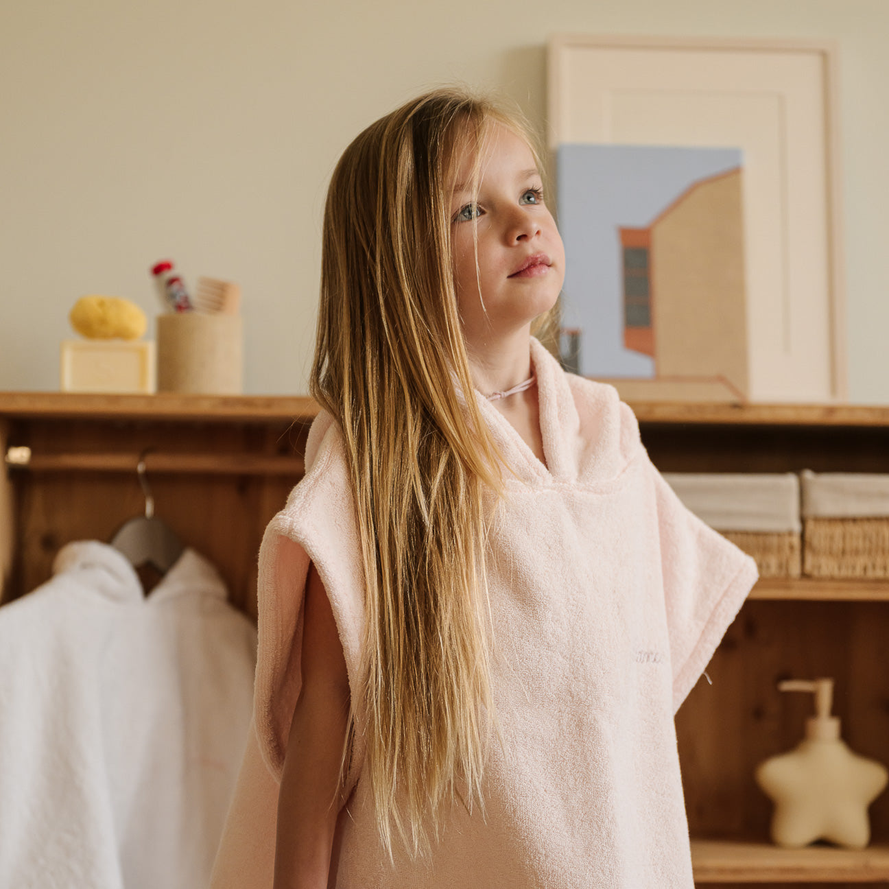 Bath Poncho
- Ages 2-4- Cherry pink- Cotton - Dalfilo