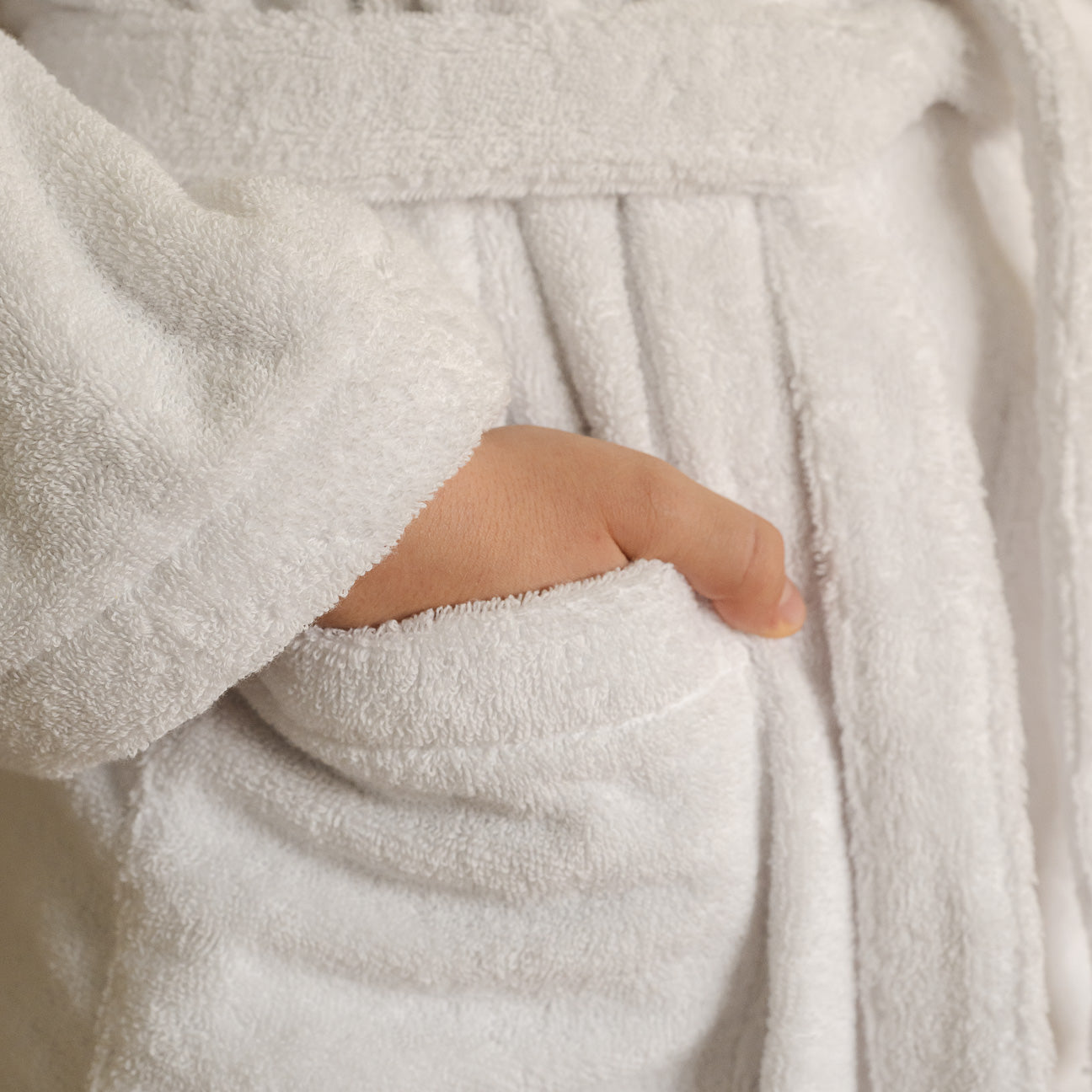 Bath Poncho
- Ages 2-4- Cherry pink- Cotton - Dalfilo