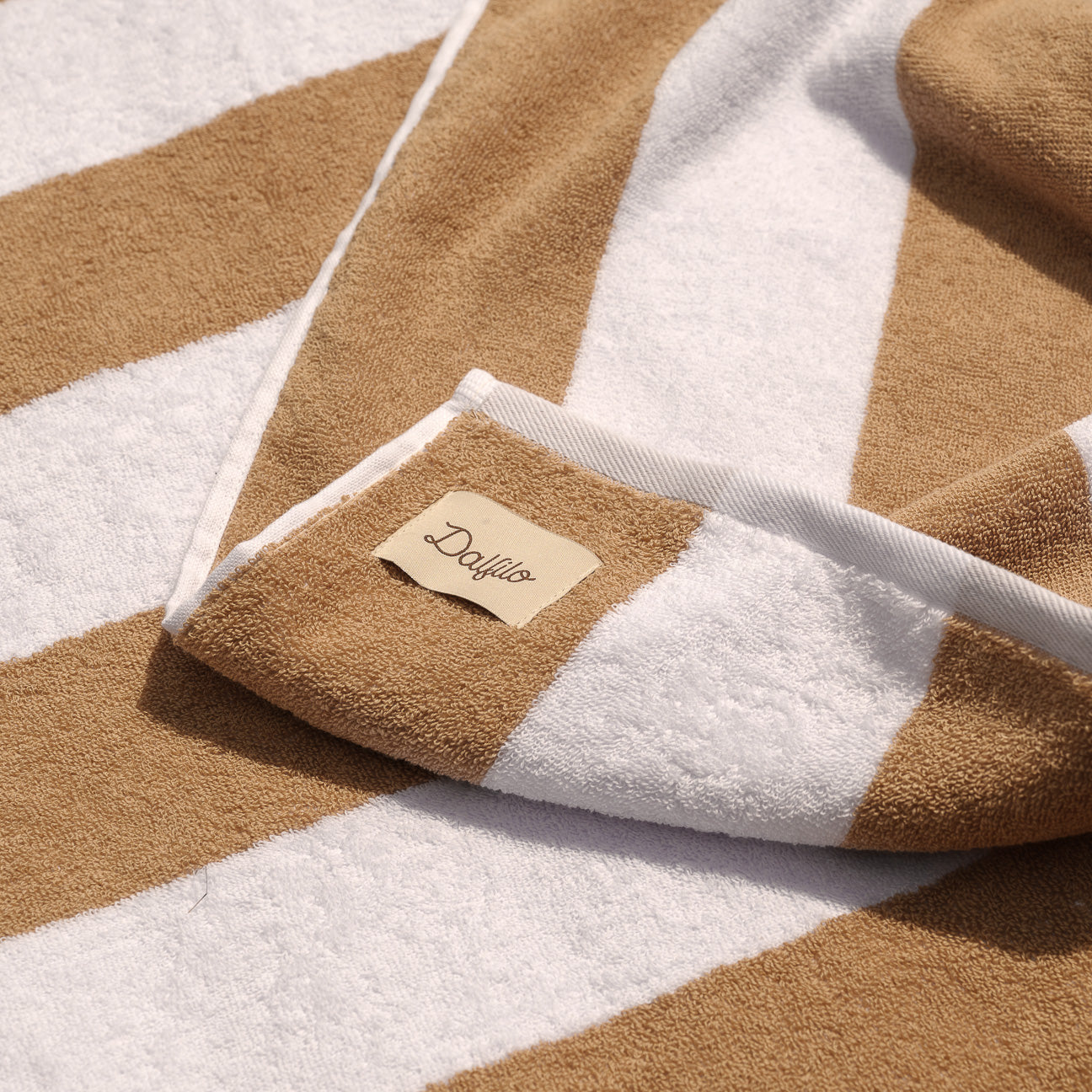 Portofino Beach Towel
- 100x180 cm- Sand- Cotton - Dalfilo