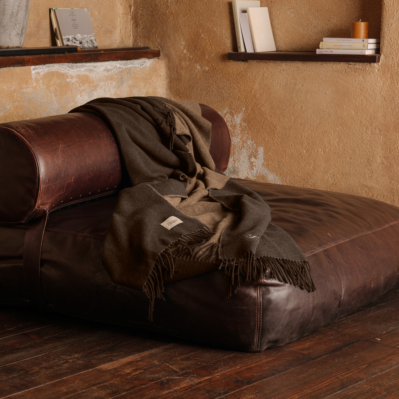 Reversible Wool & Cashmere Blanket Throw
- 130x180 cm- Walnut- Regenerated Cashmere + Wool - Dalfilo
