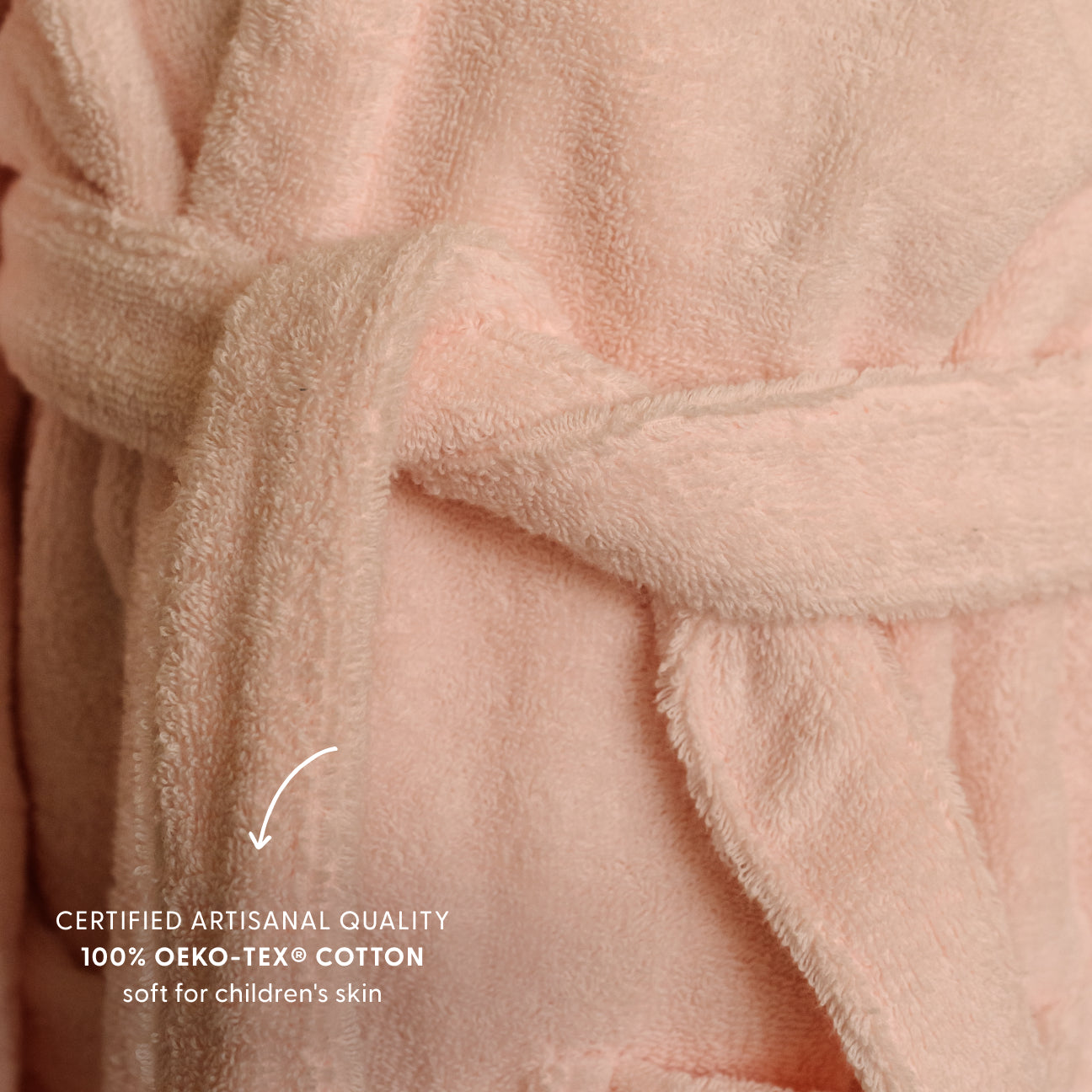 Kids' Hooded Bathrobe
- Ages 4-6- Cherry pink- Cotton - Dalfilo