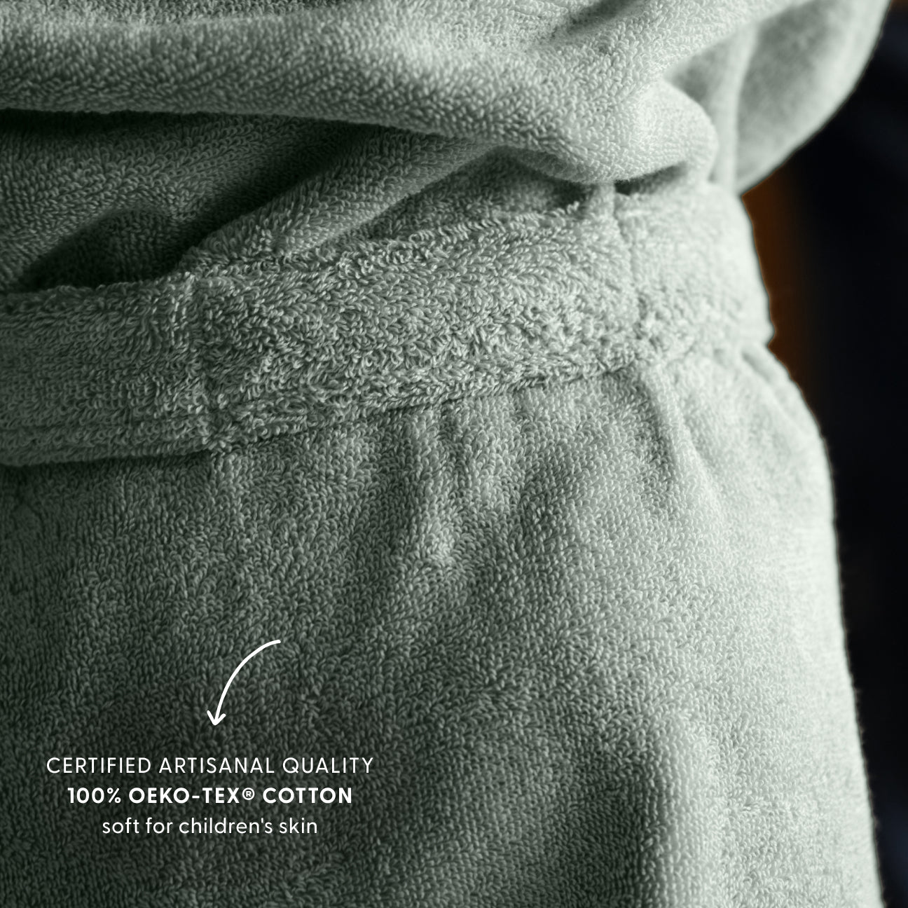 Kids' Hooded Bathrobe
- Ages 4-6- Sage green- Cotton - Dalfilo