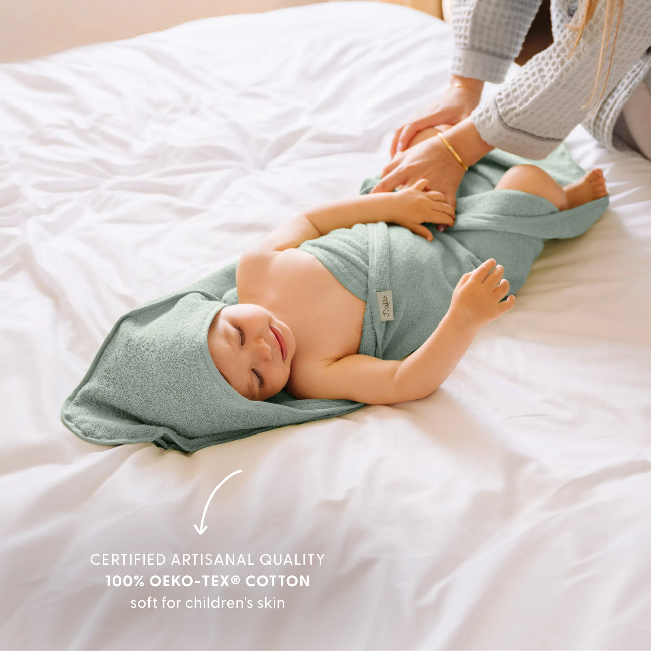 Baby Hooded Towel
- Ages 0-2- Sage green- Cotton - Dalfilo